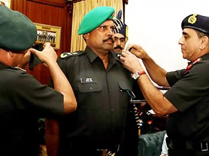 ભારત માટે પહેલો વર્લ્ડ કપ જીતનાર કેપ્ટન કપિલ દેવ પાસે પણ લશ્કરી રેન્ક છે. તેમને 2008 માં ટેરિટોરિયલ આર્મીમાં લેફ્ટનન્ટ કર્નલનો હોદ્દો મળ્યો હતો.