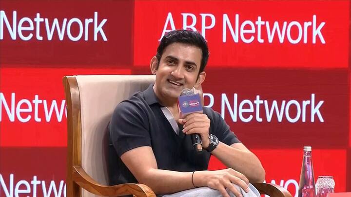 এখানেই শেষ নয়, ভারতীয় দলের লাল বলের ক্রিকেটে হতাশাজনক পারফরম্যান্সের পরে গম্ভীরের কোচিং নিয়েও প্রশ্ন তুলেছিলেন কিংবদন্তি। তাঁর জবাবে গম্ভীর বলেন, 'হারের পর সমালোচনায় আমার কোনও সমস্যা নেই আগেই বলেছি। লোকজনের কাজ সমালোচনা করা এবং সে করতেই পারেন তাঁরা। কিন্তু কেউ কেউ ২০-২৫ বছর ধরে ধারাভাষ্য দেওয়ার বক্সে বসে আমার প্রতিটা বিষয়ে প্রশ্ন তুলেছেন। ওঁরা ভাবেন যে ভারতীয় ক্রিকেট ওঁদের জমিদারি। কিন্তু ভারতীয় ক্রিকেটটা কারুর জমিদারি নয়, ১৪০ কোটি ভারতবাসীর গর্ব এটা এবং এটা এমনই থাকবে।'