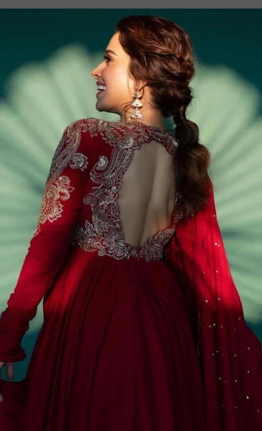 39 વર્ષીય નુસરત ભરૂચાનો રેડ ડ્રેસમાં બિન્દાસ અવતાર