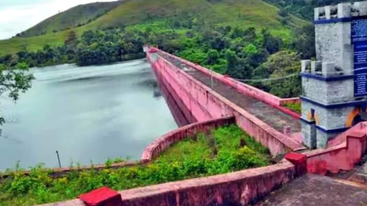 முல்லை பெரியாறு அணையின் மேற்பார்வைக் குழுவின் பரிந்துரைகளை அமல்படுத்த வேண்டும் - உச்ச நீதிமன்றம்