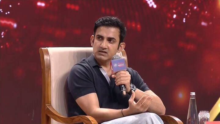 তিনি বলেন, 'তবে আমি আগেও বলেছি যে কোনও ক্রিকেট ম্যাচ, বলিউডের সিনেমা বা যা এ ধরনের কিছু হোক, কোনটাই আমাদের দেশবাসী, আমাদের জওয়ানদের জীবনের থেকে বেশি গুরুত্বপূর্ণ নয়। ম্যাচ হবে, সিনেমা তৈরি হবে, গায়করাও গান গাইতে থাকবেন, কিন্তু যার যায় কষ্টটা তো সেই বোঝে। সেই কষ্টের আগে বাকি সব ফিকে হয়ে যায়। তাই আমার ব্যক্তিগত মতে, এই সব (সন্ত্রাসবাদ) না থামলে ভারত ও পাকিস্তানের মধ্যে কিছুই হওয়া উচিত নয়।' ছবি- নিজস্ব, পিটিআই।