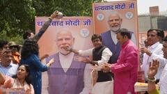 जातिगत जनगणना के फैसले पर दिल्ली में बीजेपी का जश्न, कनॉट प्लेस में बांटी मिठाइयां