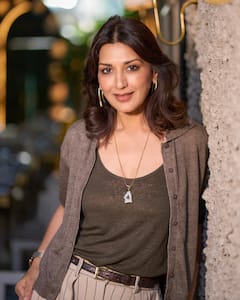 Sonali Bendre : वर्किंग वूमन साठी परफेक्ट पाहा सोनालीचा नवा लूक!