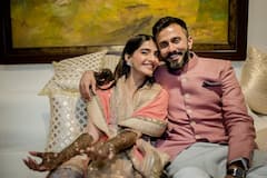 ‘आपकी बराबरी कोई नहीं कर सकता’, शादी की सालगिरह पर सोनम कपूर ने लुटाया पति पर प्यार, शेयर की अनदेखी तस्वीरें