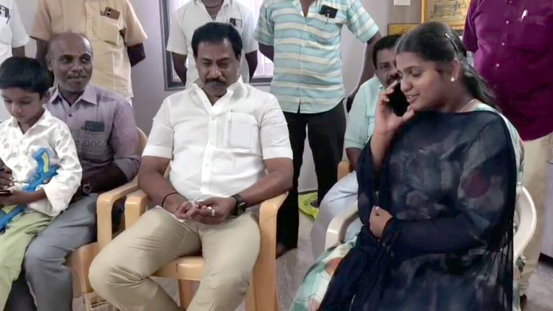 +2 தேர்வில் மாநிலத்தில் முதலிடம் பிடித்த பழனி மாணவி.. இன்ப அதிர்ச்சி கொடுத்த முதல்வர் ஸ்டாலின்