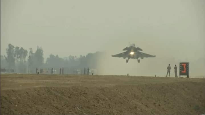 গত ২২ জানুয়ারী কাশ্মীরের পহেলগাঁও হামলার পর পাকিস্তান এবং পাক অধিকৃত কাশ্মীরে সেনা অভিযান চালায় ভারত। সেখানে মাসুদের সংগঠনে ঘাঁটি গুঁড়িয়ে দেওয়া হয়। ভারতের স্ট্রাইকে মারা যান মাসুদের দিদি ও জামাইবাবু, তাঁদের পরিবার। মারা গিয়েছে মাসুদের ভাই রউফও। কিন্তু কোনও আফশোস, হতাশা নেই বলে বিবৃতি দিয়েছে মাসুদ।