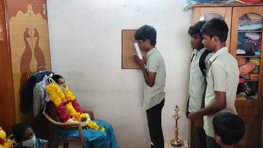 TN 12th Result 2025: துக்கத்திலும் பாஸ்! தாய் இறந்தும் 12வது தேர்வெழுதிய மாணவர்! எவ்வளவு மதிப்பெண்கள் தெரியுமா?