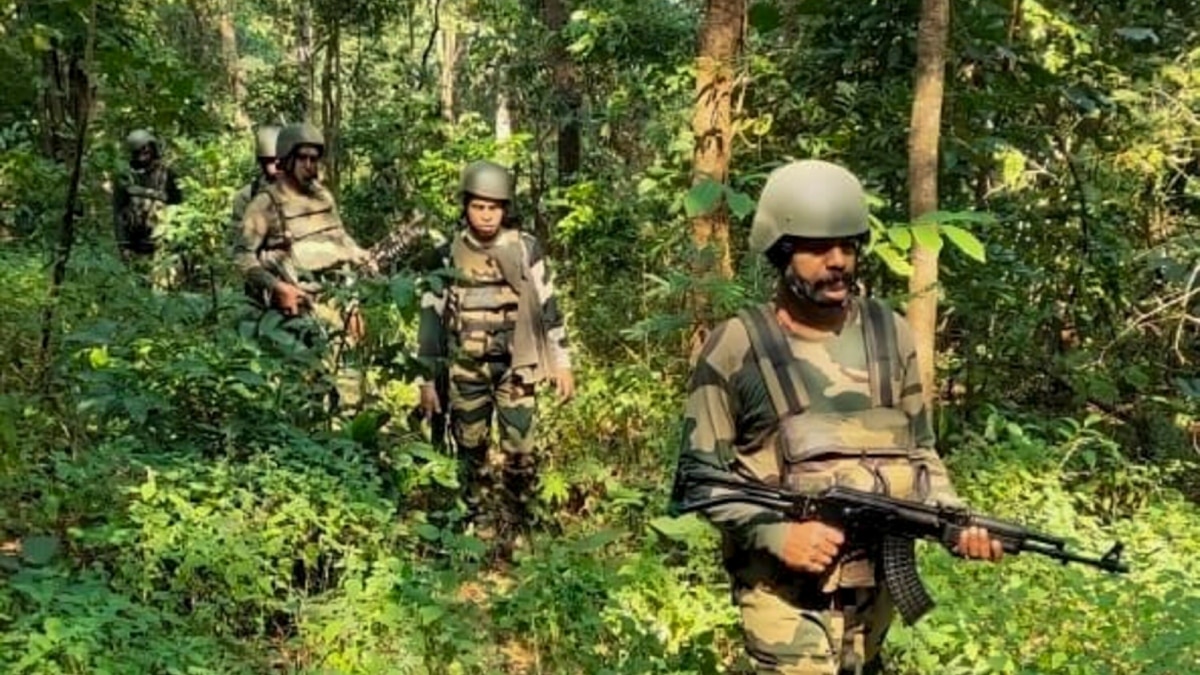 छत्तीसगढ़ के सुकमा में सुरक्षाबलों ने 8 नक्सलियों को किया ढेर, 5 जवान शहीद