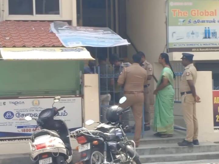 கரூரில் போலி பான்கார்டு /போலி ஆதார் கார்டு தயாரித்து கொடுத்த பெண் உட்பட 6 பேர் கைது