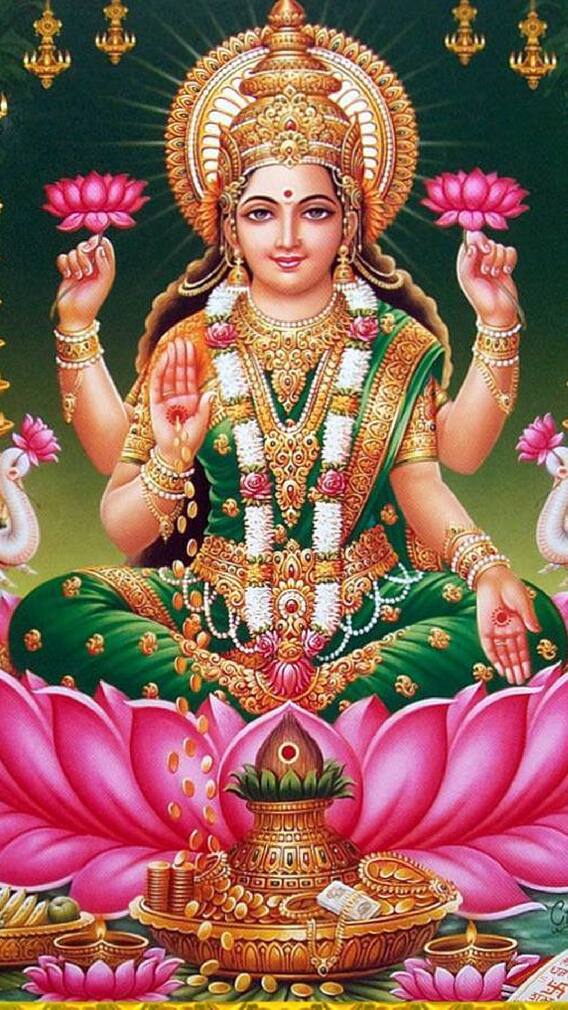 शुक्रवारी 'या' रंगाचे कपडे घाला, देवी लक्ष्मी होईल प्रसन्न