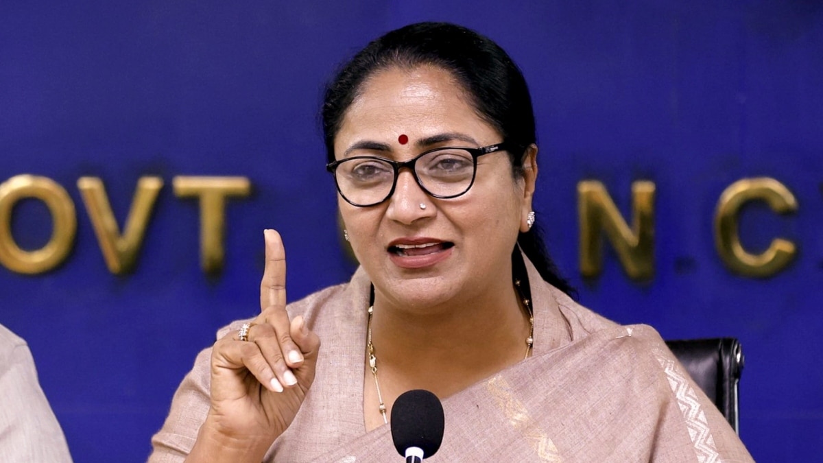 ‘पाकिस्तानी आतंकवाद के खिलाफ भारत ने दिया कड़ा संदेश,’ सीएम रेखा गुप्ता ने भारतीय सेना पर जताया गर्व