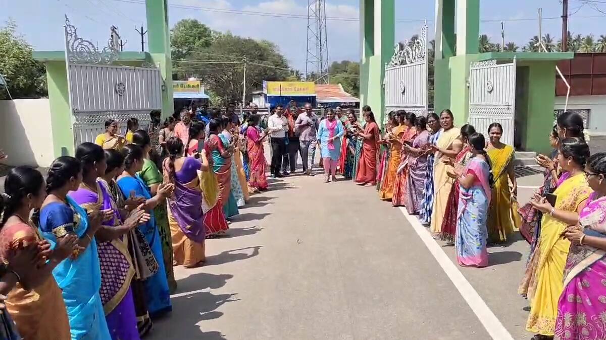 TN 12th Result 2025:  +2 தேர்வில் 599 மதிப்பெண் பெற்று பழனியை சேர்ந்த மாணவி சாதனை