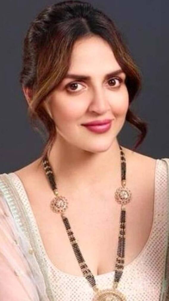 तलाक के बाद कैसा है एक्स पति भरत संग ईशा देओल का रिश्ता?