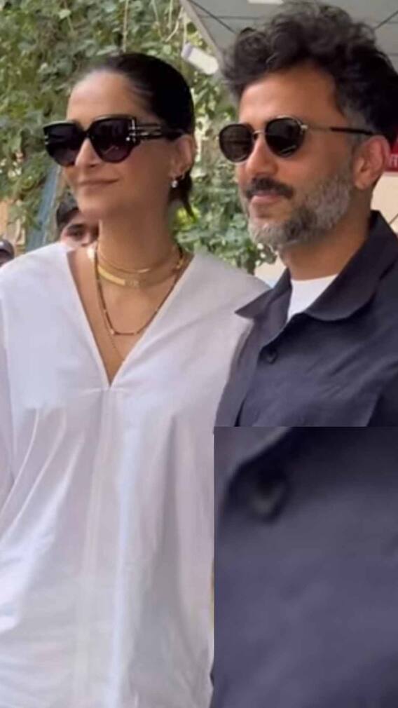 वेडिंग एनिवर्सरी पर इतने लाख का बैग लेकर पति संग दिखीं सोनम कपूर