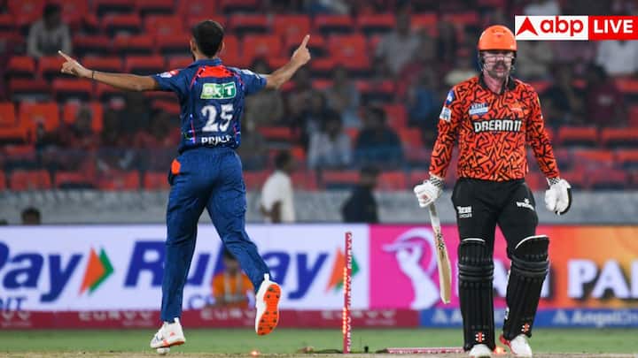 प्रिंस यादव ने इस साल आईपीएल 2025 में लखनऊ सुपर जायंट्स के लिए डेब्यू किया है. प्रिंस,  ट्रेविस हेड का विकेट लेने के बाद काफी चर्चा में आए थे. प्रिंस ने साल 2024 में  दिल्ली प्रीमियर लीग में हैट्रिक ली थी.