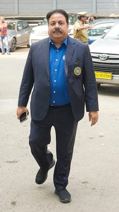 क्या रोहित शर्मा ने दबाव में आकर लिया संन्यास? BCCI वाइस प्रेसिडेंट ने खोल दिया बहुत बड़ा राज