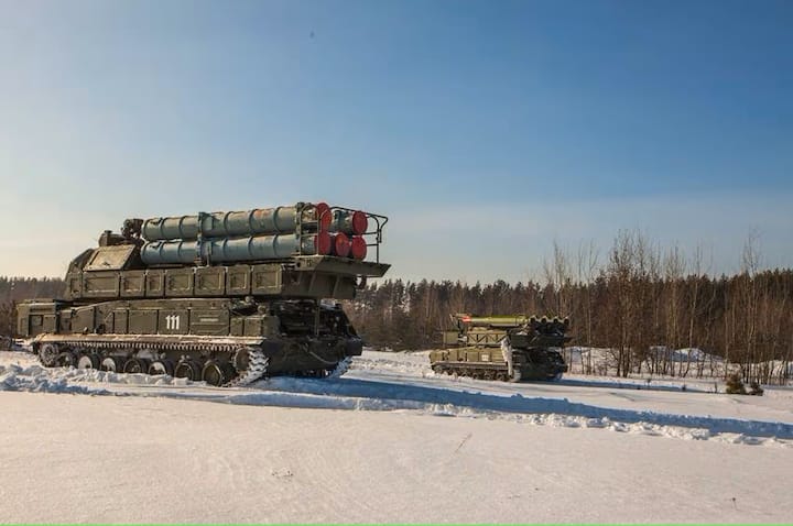 हवाई संरक्षण क्षेपणास्त्र प्रणाली ही कोणत्याही देशासाठी एक संरक्षण कवच असते. ज्याच्या मदतीने शत्रू देशाकडून येणारे रॉकेट, क्षेपणास्त्र किंवा ड्रोन प्रथम शोधून ओळखले जाते.