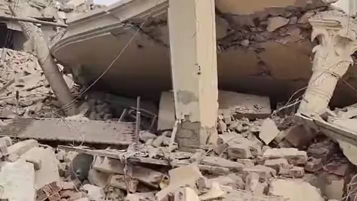 પહેલગામ આતંકવાદી હુમલા બાદ કડક કાર્યવાહી કરતા, ભારતીય સેનાએ મંગળવારે (6 મે) મોડી રાત્રે ઓપરેશન સિંદૂર હેઠળ પાકિસ્તાન અને પોકમાં નવ આતંકવાદી છાવણીઓ પર મિસાઇલ હુમલા કર્યા.