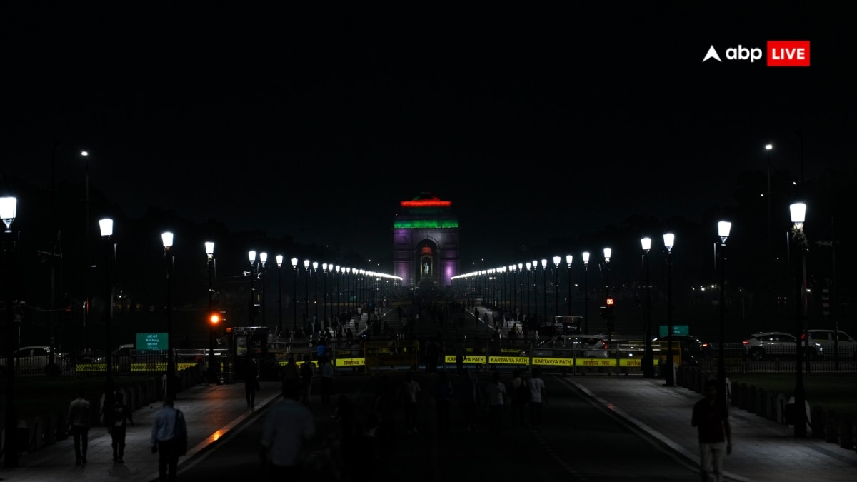 दिल्ली में इंडिया गेट खाली कराया गया, सुरक्षा के लिहाज से पुलिस ने लिया फैसला