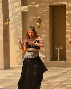 Himanshi Khurana Turns Desert Diva In Her Dazzling Belly-Dance-Inspired Look, See Photos