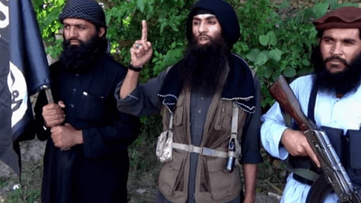 इस हमले में कम से कम नौ लोग मारे गए थे और 33 घायल हो गए थे, क्योंकि हमले के बाद बस खाई में गिर गई थी.