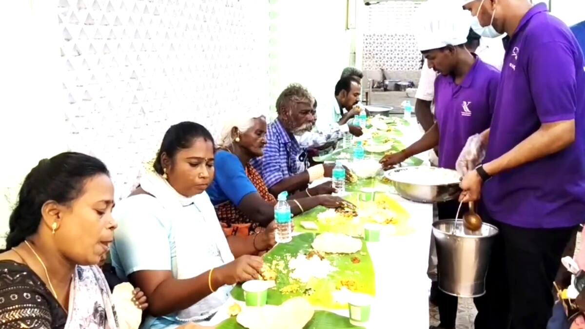 தந்தையின் 2 -ஆம் ஆண்டு நினைவு தினத்தில் மகன்கள் செய்த மகத்தான காரியம்..! என்ன தெரியுமா?