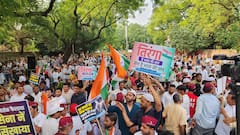 In Pics: भारतीय सेना के हौसले को सलाम, दिल्ली कांग्रेस ने निकाली जय हिंद यात्रा