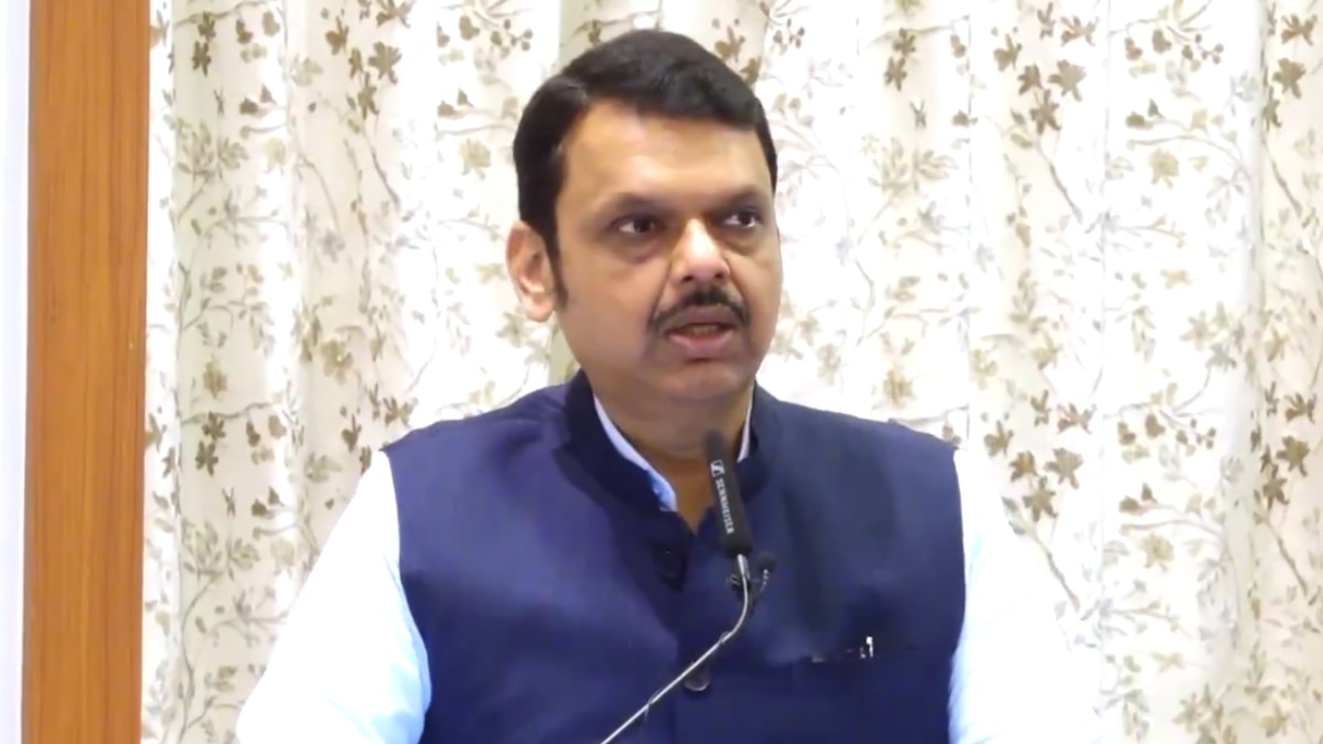 भारत-पाकिस्तान टेंशन के बीच महाराष्ट्र के CM देवेंद्र फडणवीस ने बुलाई अर्जेंट सिक्योरिटी मीटिंग, करेंगे ये काम