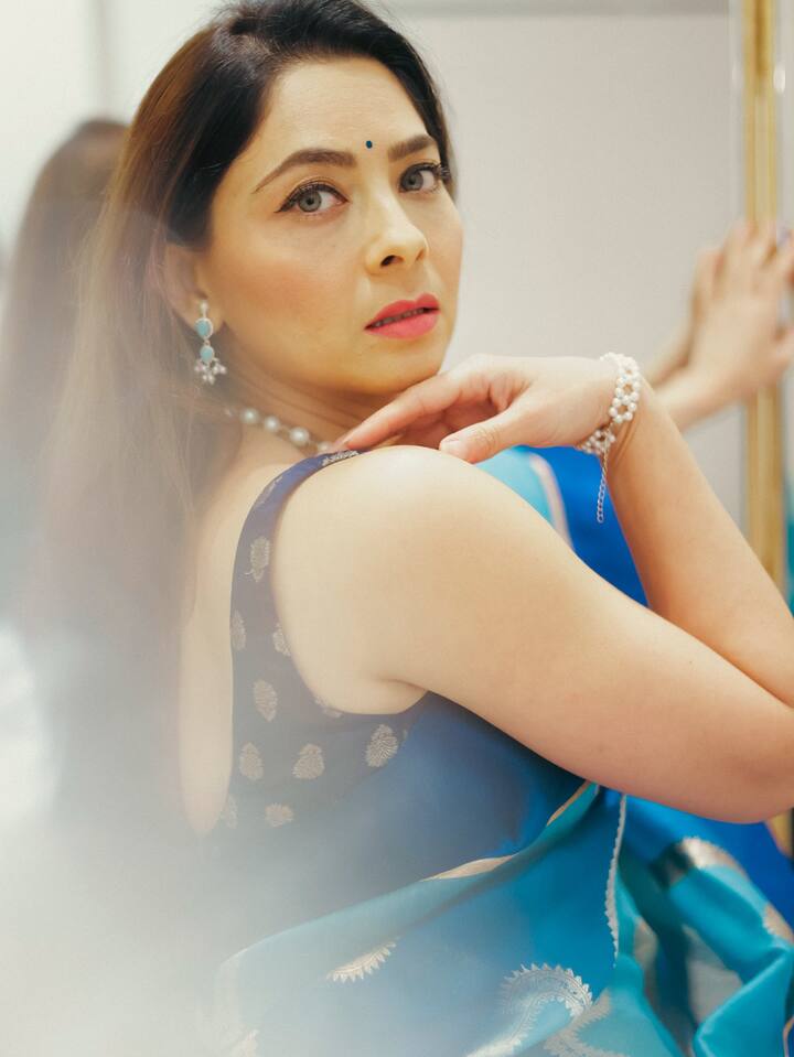 फोटोमध्ये अभिनेत्री सुंदर आणि क्लासी दिसत आहे. चाहत्यांनाही तिचा हा अंदाज प्रचंड आवडलेला दिसतोय.