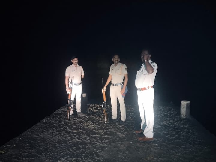 भारत पाकिस्तान युद्धजन्य परिस्थिती निर्माण झाल्यानंतर कोकण किनारपट्टीवर देखील अलर्ट मोडवर दिसत आहे.