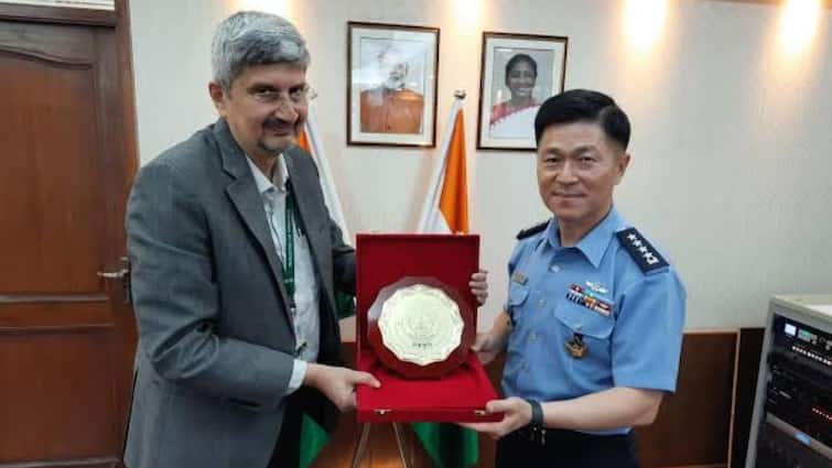 ‘ऑपरेशन सिंदूर’ के बाद सेना अलर्ट पर, DRDO चीफ से मिलेंगे रक्षामंत्री; जानिए कौन हैं डॉ. समीर क