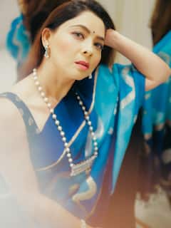 Sonalee Kulkarni : मराठी चित्रपटसृष्टीतील अप्सरेचा देसी अंदाज; साडीत दिसतेय खास!