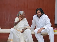 Pawan Kalyan: పింఛన్‌ సొమ్ముతో మొక్కులు తీర్చిన బామ్మ-  పిలిచి కాళ్లు మొక్కిన పవన్