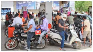 No Need For Panic Buying: పుష్కలంగా పెట్రోల్‌, ఎల్‌పిజి నిల్వలు- భయపడొద్దని ప్రజలకు ఇండియన్ ఆయిల్ కంపెనీ సూచన