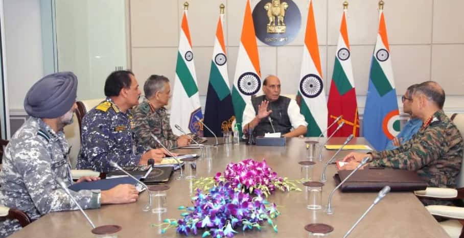 Modi Government Orders to Embodiment Of 14 Territorial Army Battalions For National Deployment ਭਾਰਤ ਸਰਕਾਰ ਦਾ ਵੱਡਾ ਐਕਸ਼ਨ, ਫੌਜ ਨੂੰ ਟੈਰੀਟੋਰੀਅਲ ਆਰਮੀ ਬਲਾਉਣ ਦੇ ਅਧਿਕਾਰ, ਰਾਜਾਂ ਨੂੰ ਐਮਰਜੈਂਸੀ ਸ਼ਕਤੀਆਂ ਵਰਤਣ ਦੇ ਆਦੇਸ਼