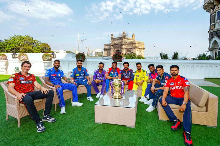 এবার প্রশ্ন হচ্ছে আইপিএলের বাকি ১৬টি ম্যাচ তাহলে কবে, কোথায় খেলা হবে? আইপিএলশেষেই ভারত বনাম ইংল্যান্ডের পাঁচ ম্যাচের টেস্ট সিরিজ় হওয়ার কথা ছিল। ২০ জুন থেকে ৪ অগস্ট পর্যন্ত সেই সিরিজ় খেলা হবে। আইপিএলের প্লে-অফসহ যে বাকি ম্যাচগুলি রয়েছে, সেইগুলি এই সিরিজ়ের পরেই খেলা হতে পারে বলে একাধিক রিপোর্টে দাবি করা হচ্ছে।