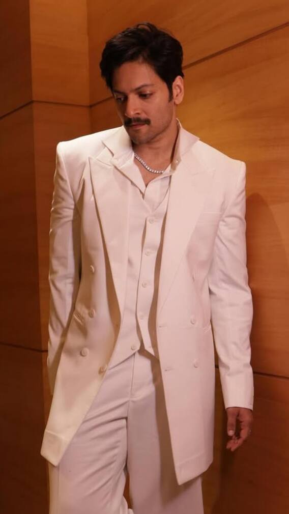 आज मां की बहुत ज्यादा याद आ रही है, मदर्स डे से पहले अली फजल हुए इमोशनल