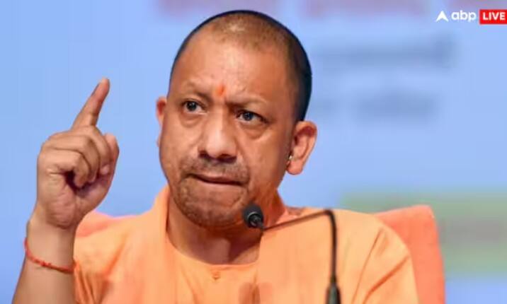 ਕਈ ਰਾਜਾਂ ਵਿੱਚ ਡਰੋਨ ਹਮਲਿਆਂ ਤੋਂ ਬਾਅਦ, ਲੋਕਾਂ ਨੂੰ ਸੁਰੱਖਿਅਤ ਰਹਿਣ, ਸਾਵਧਾਨੀ ਵਰਤਣ ਅਤੇ ਜ਼ਿਲ੍ਹਾ ਪ੍ਰਸ਼ਾਸਨ ਦੀ ਮਦਦ ਕਰਨ ਦੀ ਸਲਾਹ ਦਿੱਤੀ ਗਈ ਹੈ।