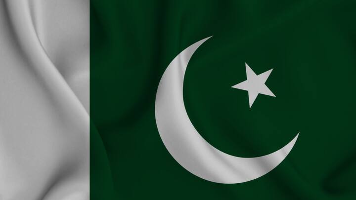 ভারতের সঙ্গে প্রতিযোগিতায় নেমেই পরমাণু শক্তিধর হয়ে ওঠে পাকিস্তান। তদানীন্তন প্রধানমন্ত্রী জুলফিকর আলি ভু্ট্টোর নেতৃত্বে শুরু হয় প্রকল্পের কাজ  ইউরেনিয়াম সমৃদ্ধ পরমামু প্রযুক্তিকে কাজে লাগিয়ে পাকিস্তানের শক্তিবৃদ্ধিতে গুরুত্বপূর্ণ ভূমিকায় ছিলেন আব্দুল কাদের খান। তবে গোটা পৃথিবীর থেকে বিষয়টি গোপন রাখা হয়।