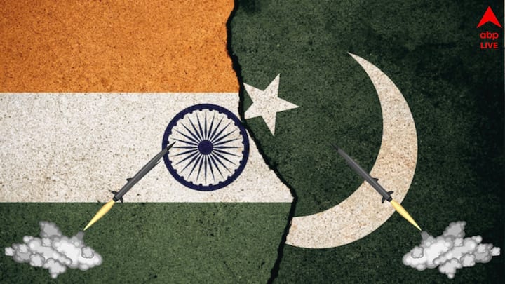 India-Pakistan Conflict: ফের মুখোমুখি সম্মুখ সমরে। পরমাণু শক্তিতে কে এগিয়ে? ছবি: ফ্রিপিক।