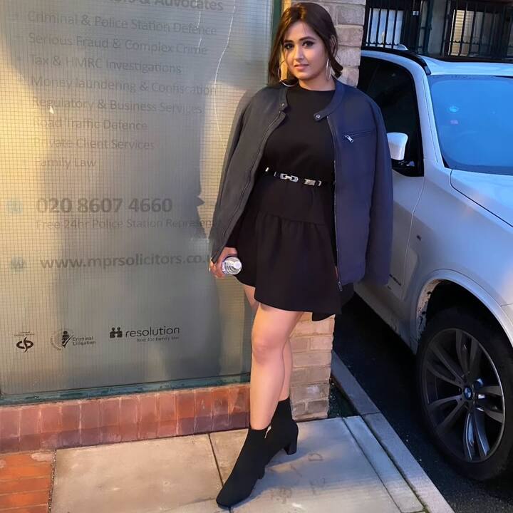 काजल राघवानी भी खुद को फिट रखने के लिए खूब मेहनत करती हैं. सोशल मीडिया पर एक्ट्रेस फिटनेस टिप्स शेयर करती रहती हैं.