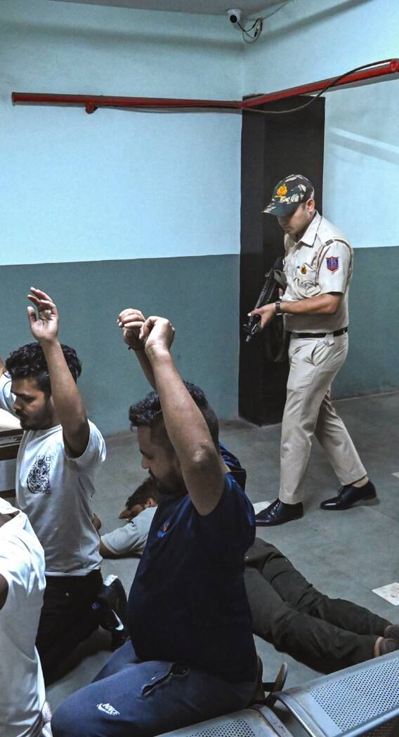 दिल्ली में सायरन बजने का मतलब क्या होता है?