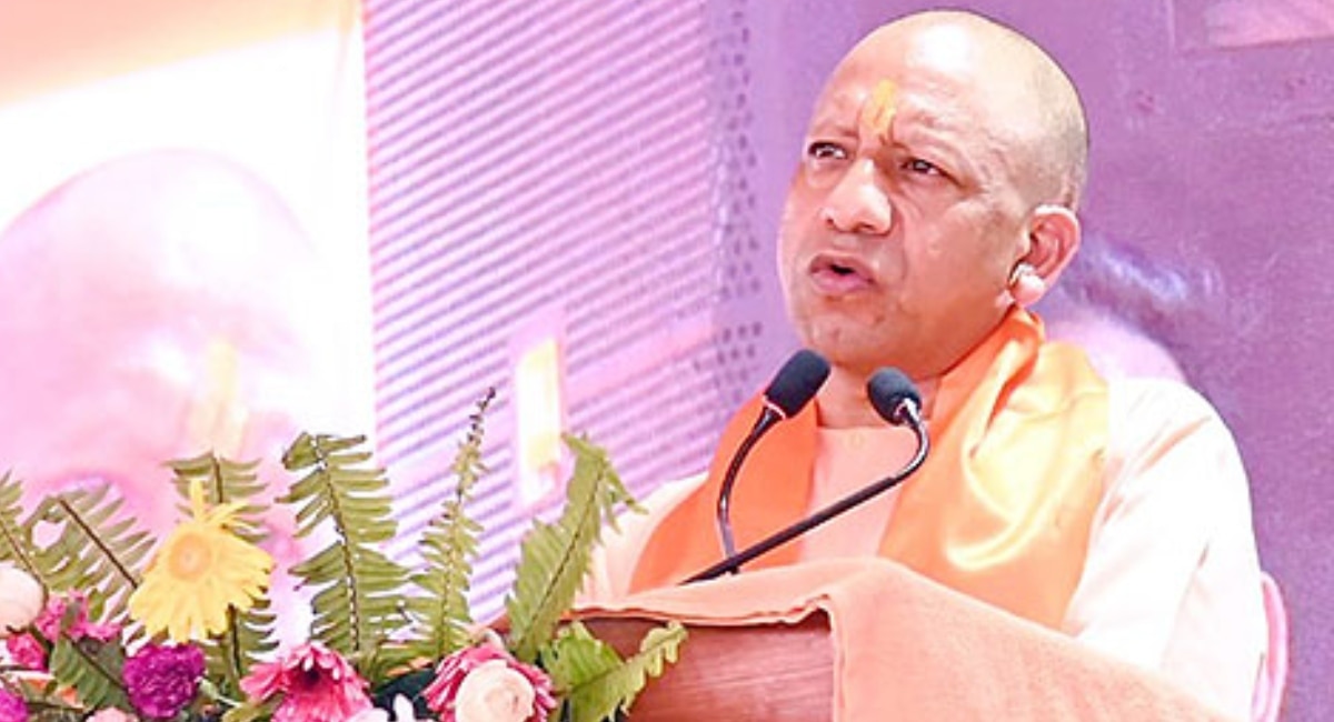 अयोध्या में सीएम योगी ने किया संत रविदास मंदिर का लोकार्पण, सामूहिक सहभोज में भी लिया भाग
