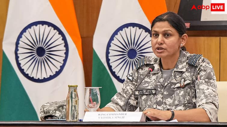 India Pakistan Attack: एयर डिफेंस सिस्टम S-400 को लेकर सामने आई सच्चाई, विंग कमांडर व्योमिका सिंह ने ना-PAK साजिश का किया पर्दाफाश