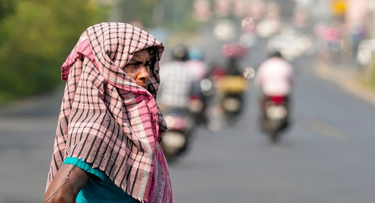 वाराणसी में भीषण गर्मी से सड़कों पर पसरा सन्नाटा, IMD का 45 डिग्री के ऊपर पारा जाने का अनुमान