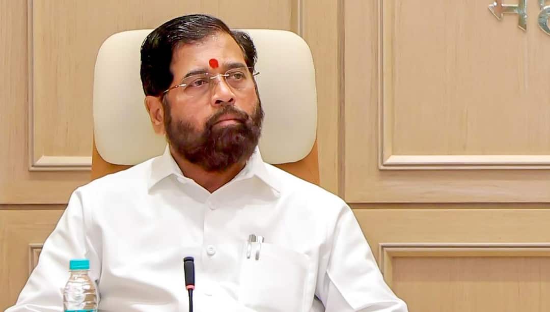 સંજય રાઉતના પુસ્તકને લઈ ઘમાસાણ, એકનાથ શિંદેએ કહ્યું- 'બાળ ઠાકરે પોતે પીએમ મોદી...' eknath shinde targets sanjay raut book says shiv sena ubt dropped bal thackeray ideas of supporting narendra modi સંજય રાઉતના પુસ્તકને લઈ ઘમાસાણ, એકનાથ શિંદેએ કહ્યું- 'બાળ ઠાકરે પોતે પીએમ મોદી...'