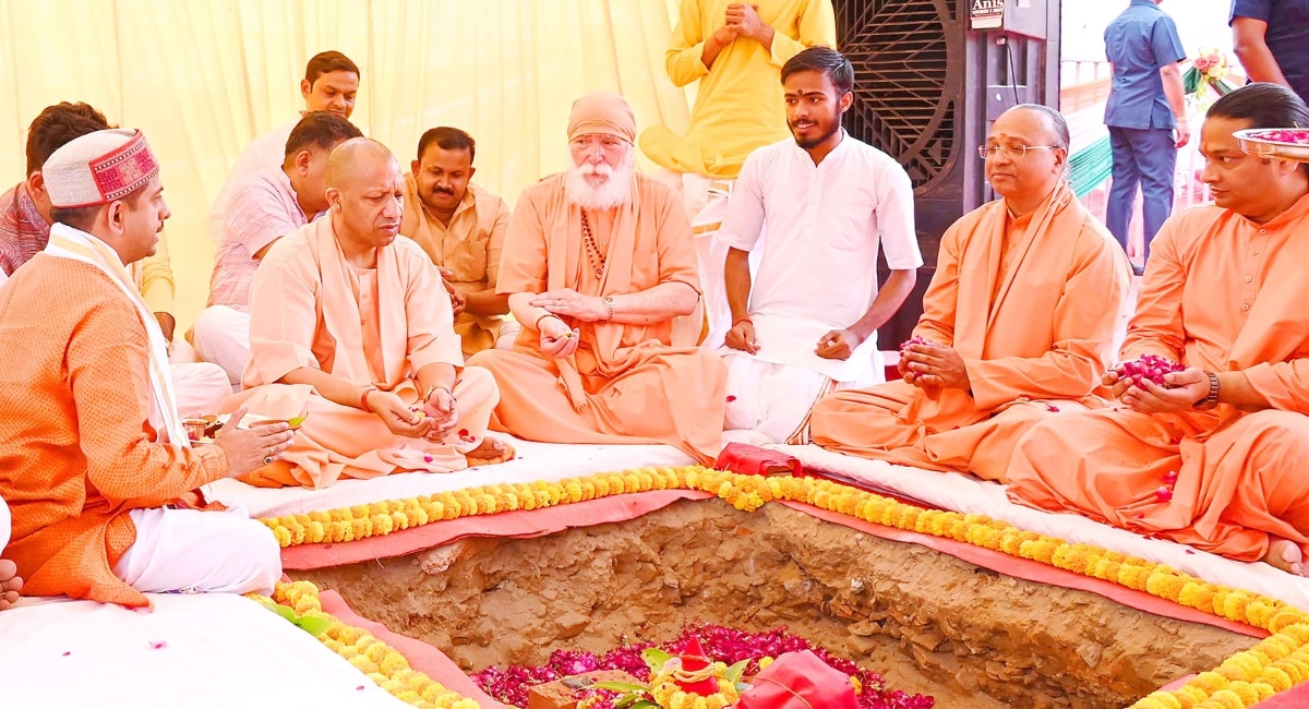 गोरखपुर में बनेगा श्री परमहंस योगानंद स्मृति भवन, CM योगी बोले- सुरक्षा के बिना विकास नहीं