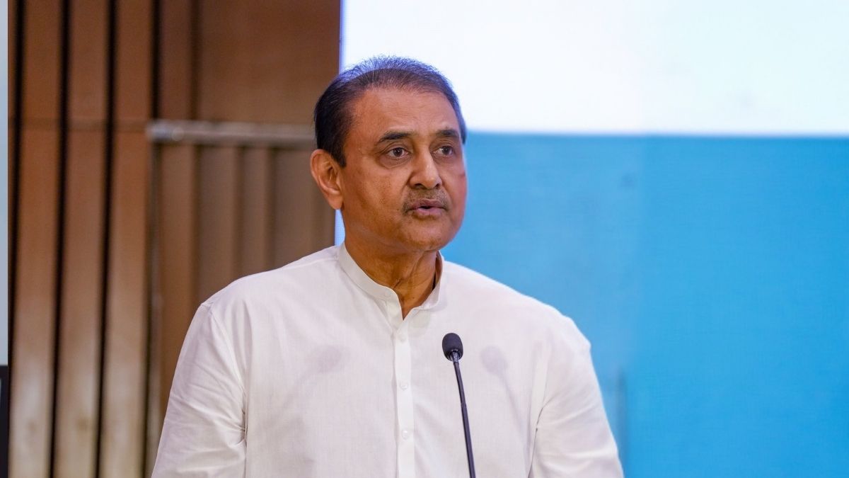 क्या एकजुट शरद पवार-अजित पवार? प्रफुल्ल पटेल के बयान से महाराष्ट्र में बढ़ी हलचल