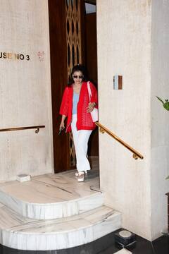 मां संग लंच पर पहुंचीं शिल्पा-शमिता, कूल में दिखीं मलाइका, आमिर की गर्लफ्रेंड गौरी भी हुई कैमरे में कैद