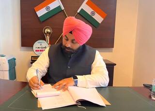 ਪਾਕਿਸਤਾਨ ਨਾਲ ਤਣਾਅ ਵਾਲੇ ਹਲਾਤਾਂ ਵਿਚਾਲੇ ਸਕੂਲਾਂ ਤੇ ਕਾਲਜਾਂ ਦੇ ਖੁੱਲ੍ਹਣ ਨੂੰ ਲੈ ਕੇ ਹੋਇਆ ਨਵਾਂ ਫੈਸਲਾ, ਜਾਣੋ ਸਿੱਖਿਆ ਮੰਤਰੀ ਨੇ ਕੀ ਕਿਹਾ ?